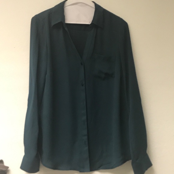 The Limited Ashton top in dark green - Picture 2 of 5